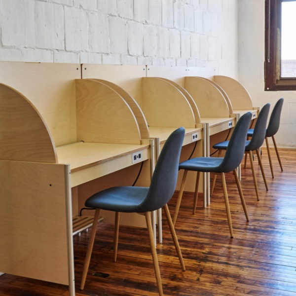 What Different Table Sizes And Types Are Ideal for University Libraries?