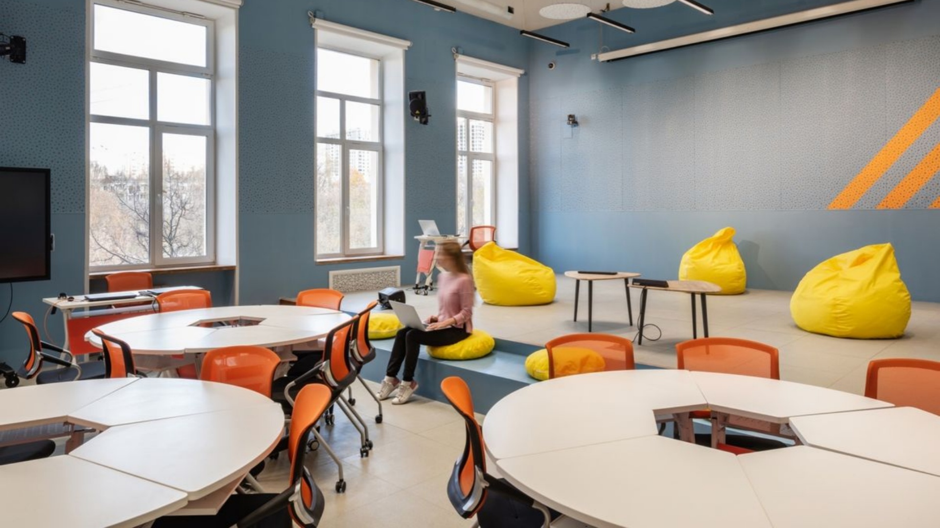 Multi-purpose rooms in school_副本
