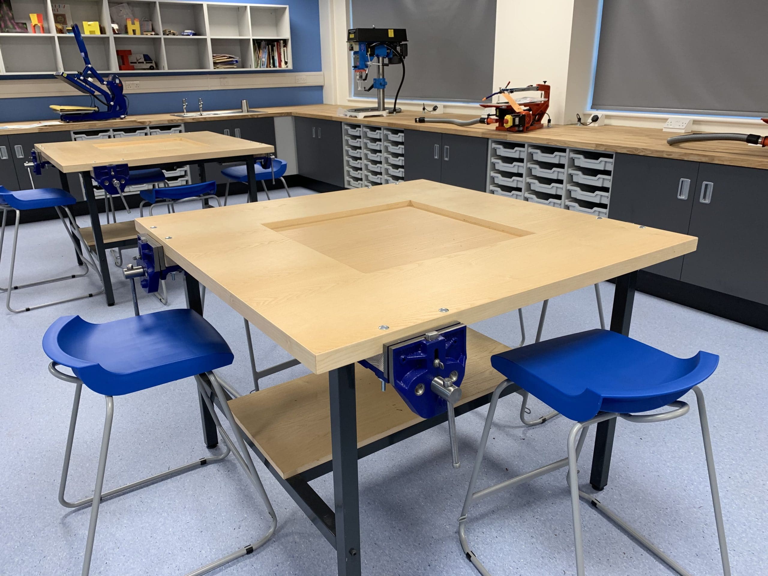 Blackminster-Middle-School-design-and-technology-classroom-scaled
