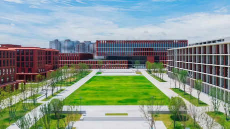 Hunan University.png